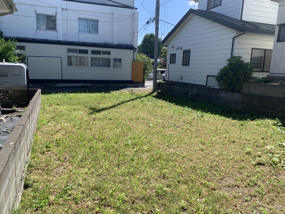 【価格を見直しました　2025.04.10 460万円→350万円】八戸市庁、中心街徒歩圏内。公園も近く、静かな場所です。
