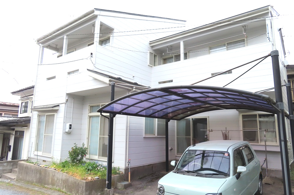 【根城2丁目】生活利便性の高い住宅地にある中古住宅です。2階にも水まわりがあり、多目的に活用可能です。